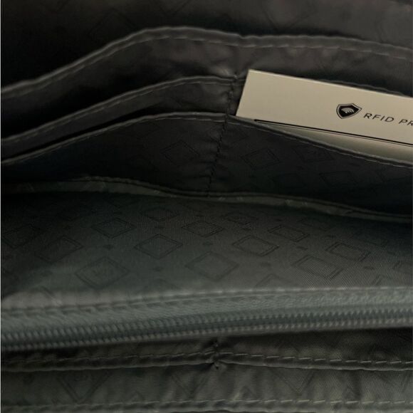 Vera Bradley Stellar Paisley Quilted Cotton RFID Accordion Wristlet/Wallet - Picture 4 of 4